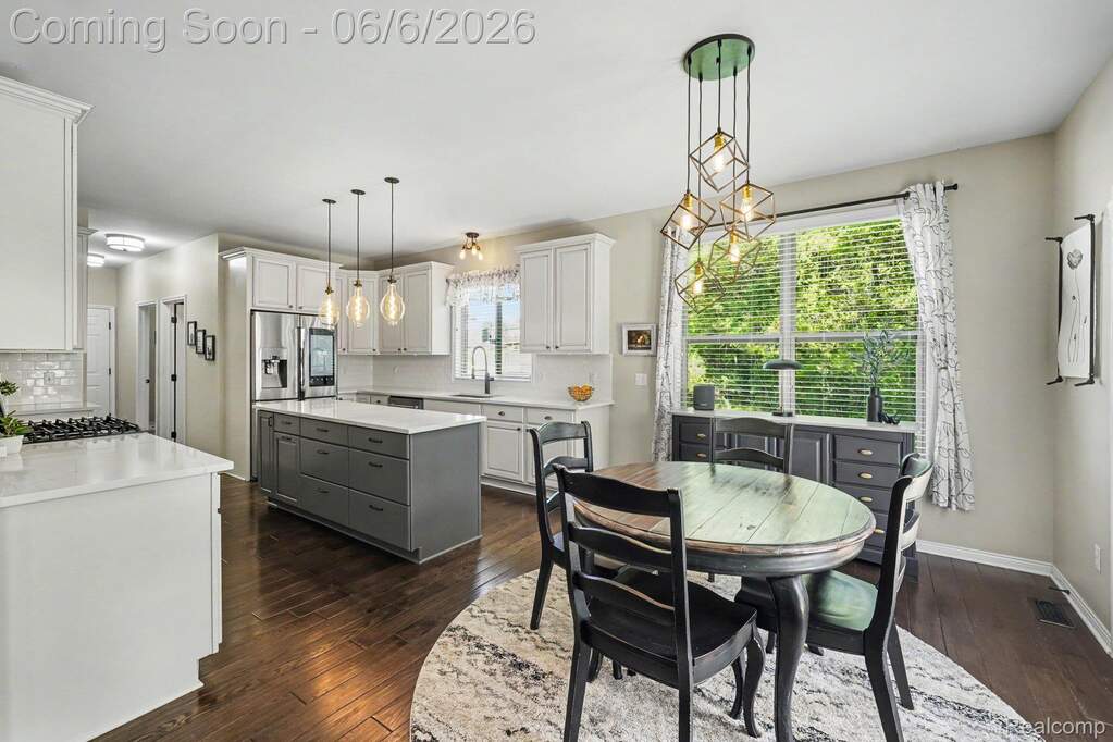 3 Bedroom Single Family Home/House's Image 13