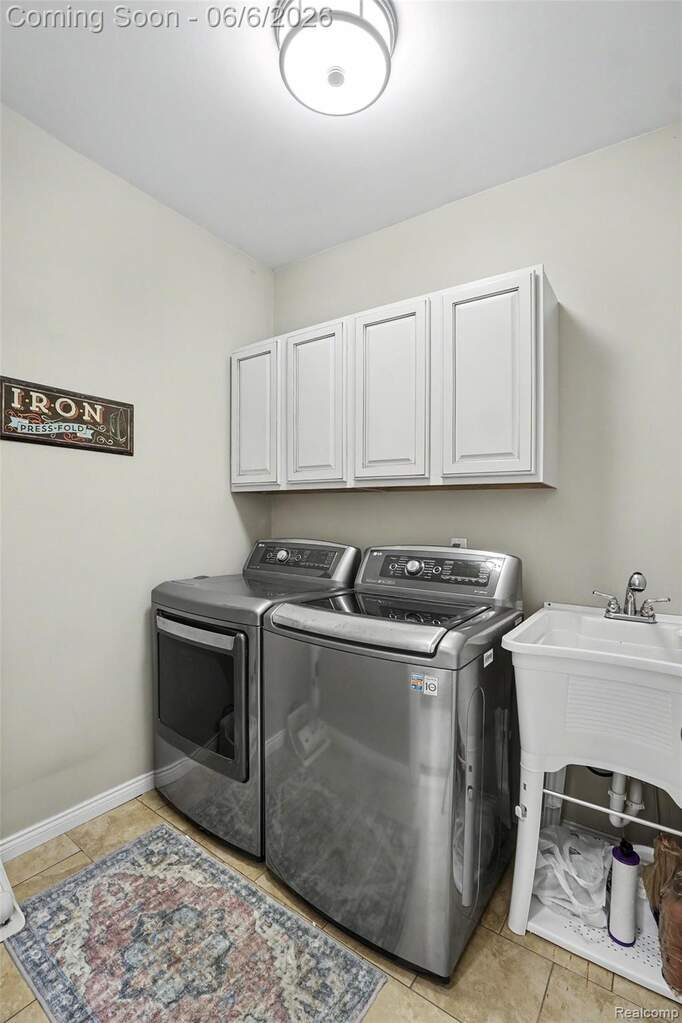3 Bedroom Single Family Home/House's Image 24