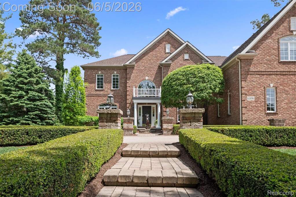 4 Bedroom Single Family Home/House's Image 7