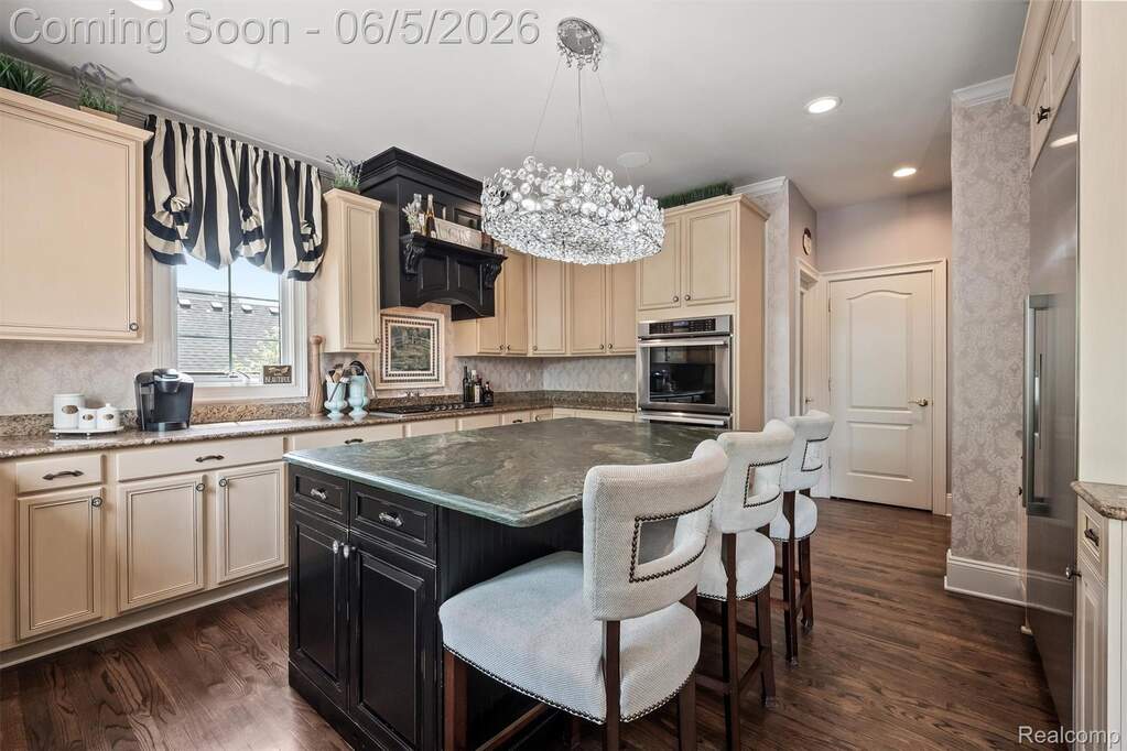 4 Bedroom Single Family Home/House's Image 18