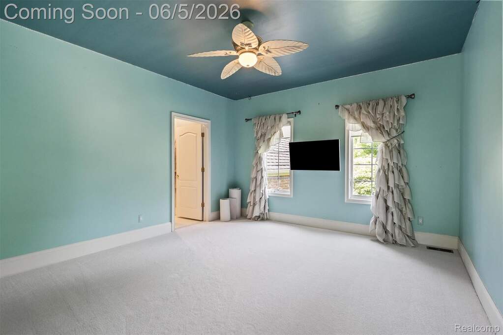 4 Bedroom Single Family Home/House's Image 33