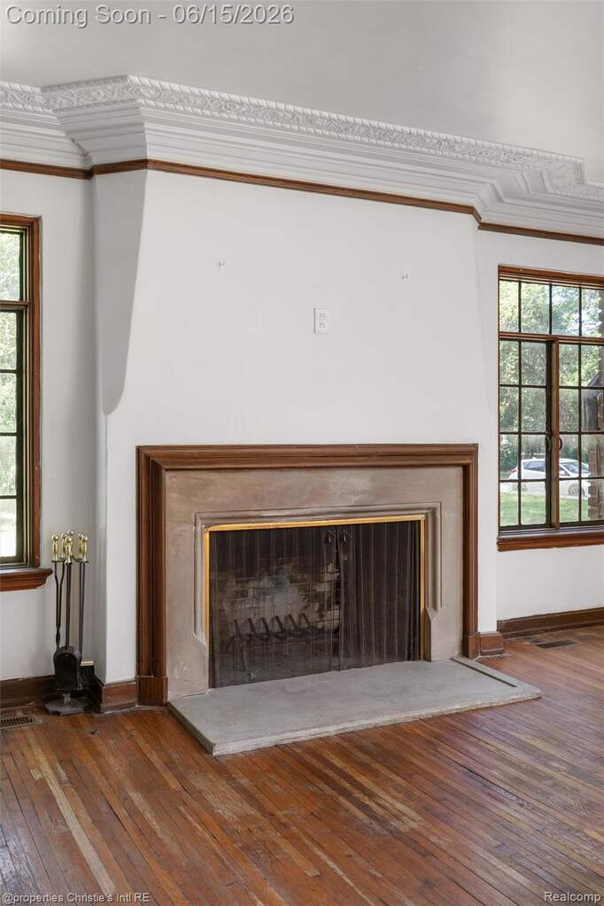 5 Bedroom Single Family Home/House's Image 14