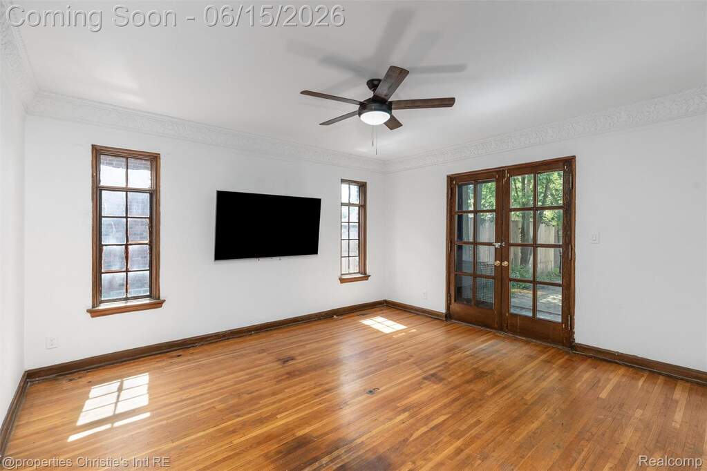 5 Bedroom Single Family Home/House's Image 20