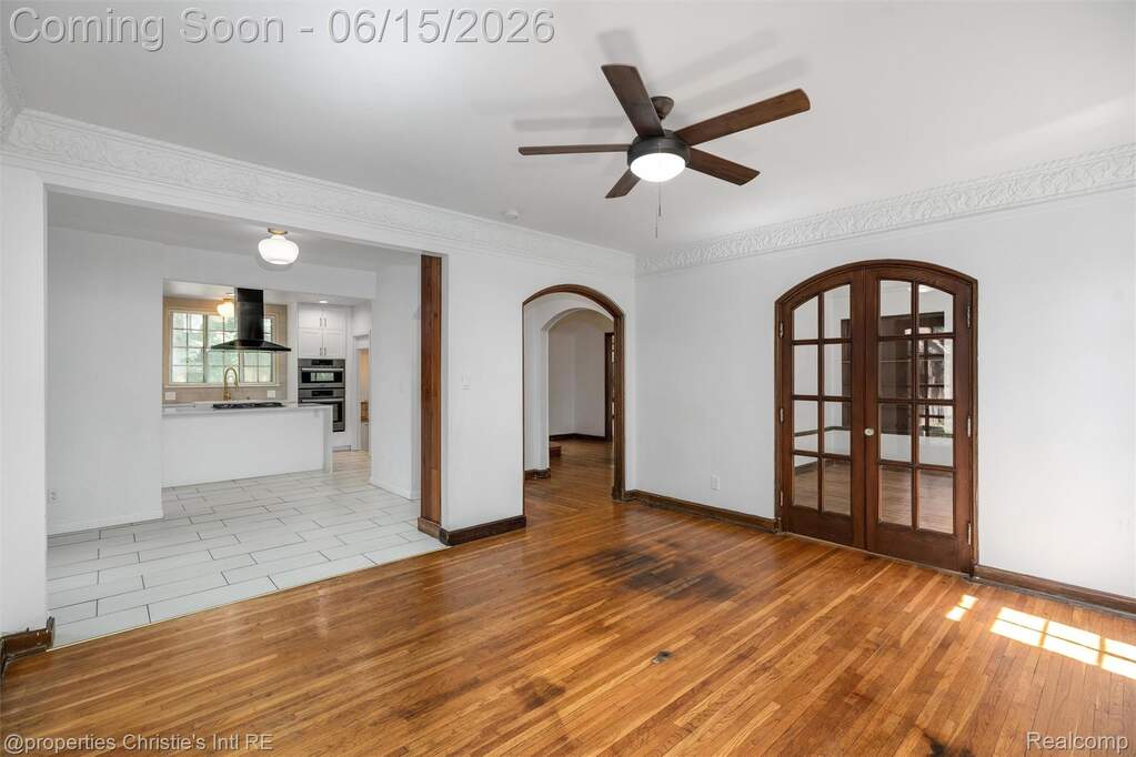 5 Bedroom Single Family Home/House's Image 21