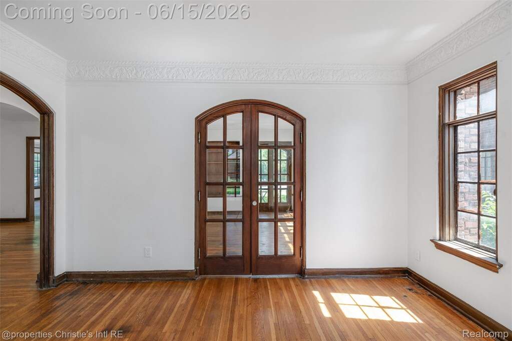 5 Bedroom Single Family Home/House's Image 22