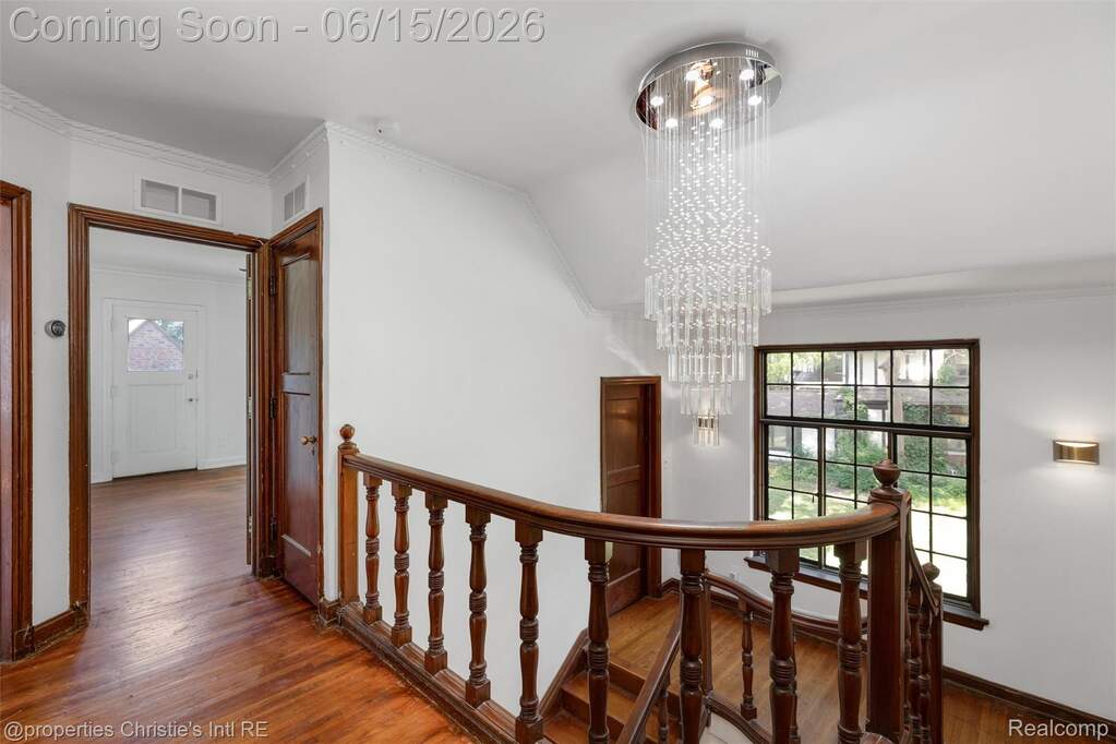 5 Bedroom Single Family Home/House's Image 47