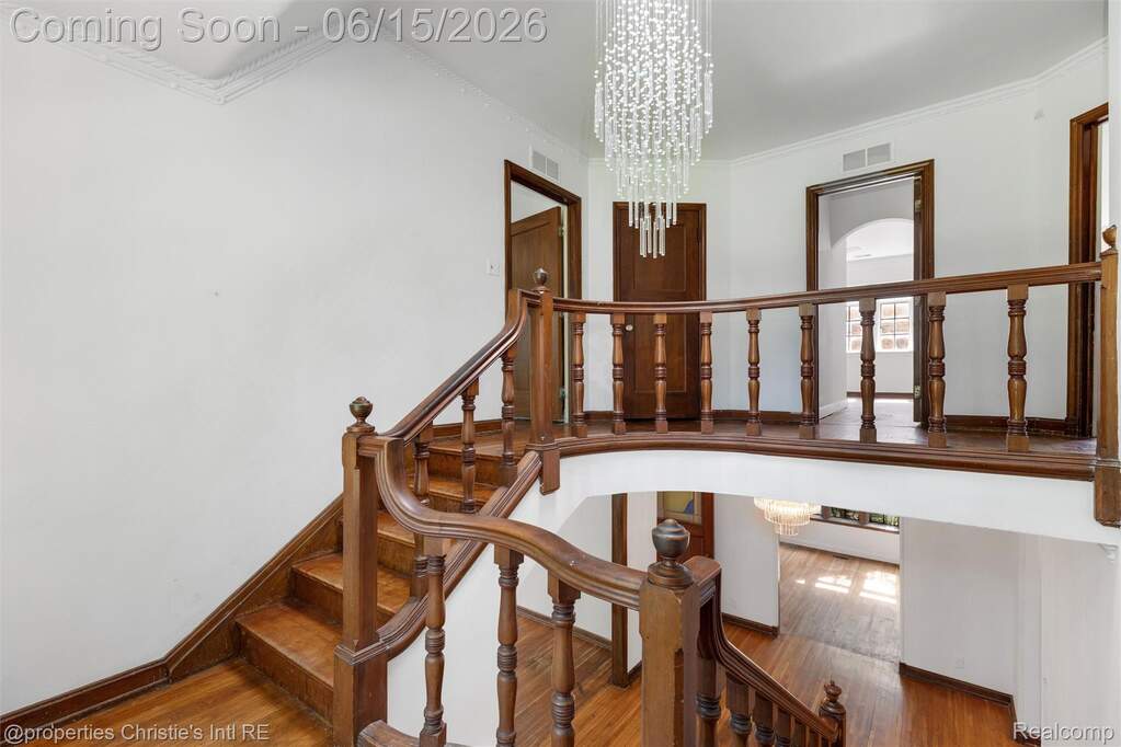 5 Bedroom Single Family Home/House's Image 48