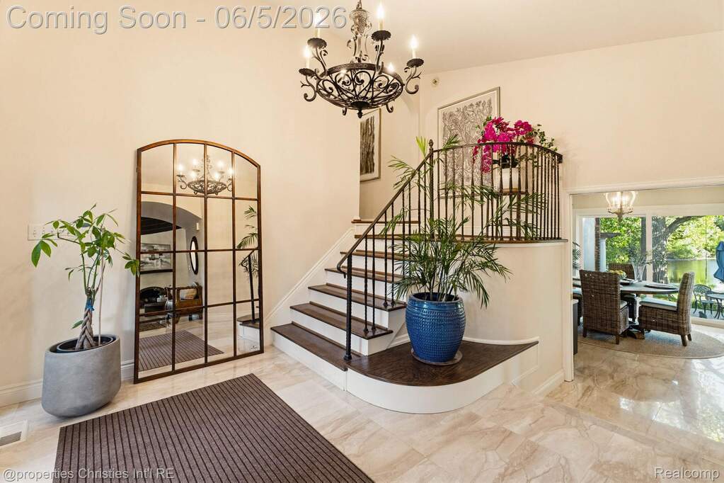 4 Bedroom Single Family Home/House's Image 7