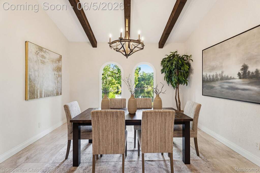 4 Bedroom Single Family Home/House's Image 13