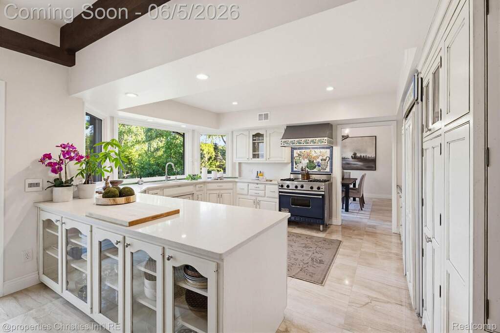 4 Bedroom Single Family Home/House's Image 15