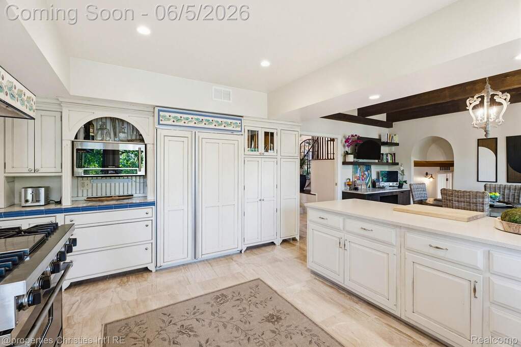 4 Bedroom Single Family Home/House's Image 18