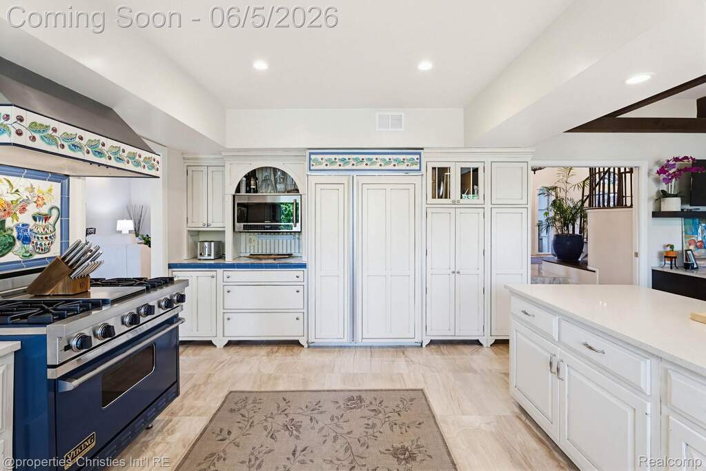 4 Bedroom Single Family Home/House's Image 19