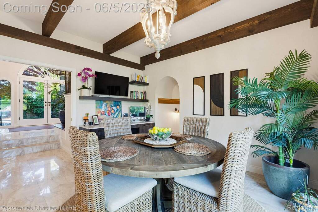 4 Bedroom Single Family Home/House's Image 21