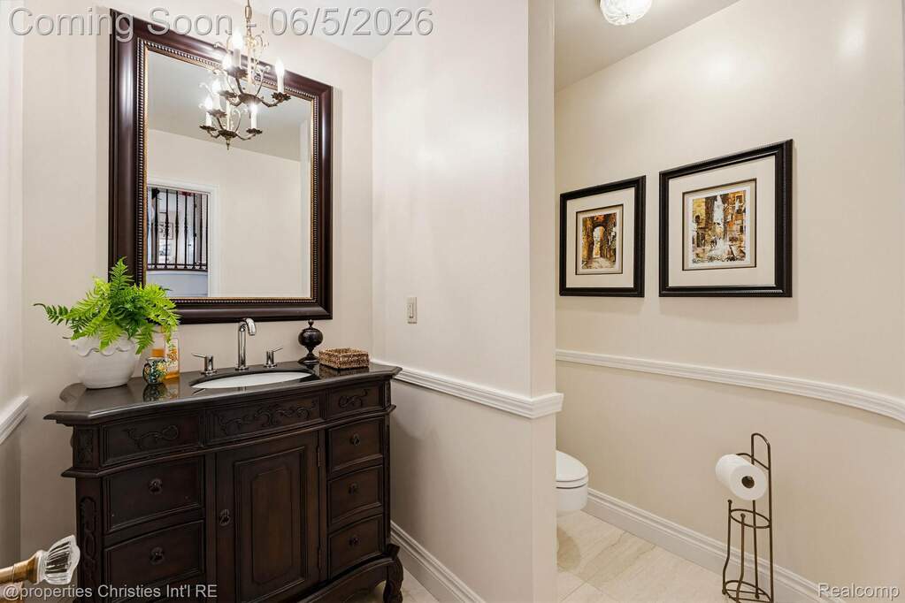 4 Bedroom Single Family Home/House's Image 23