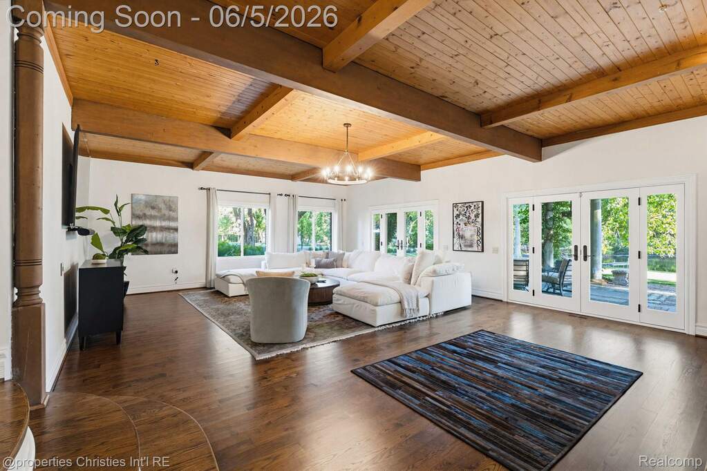 4 Bedroom Single Family Home/House's Image 28