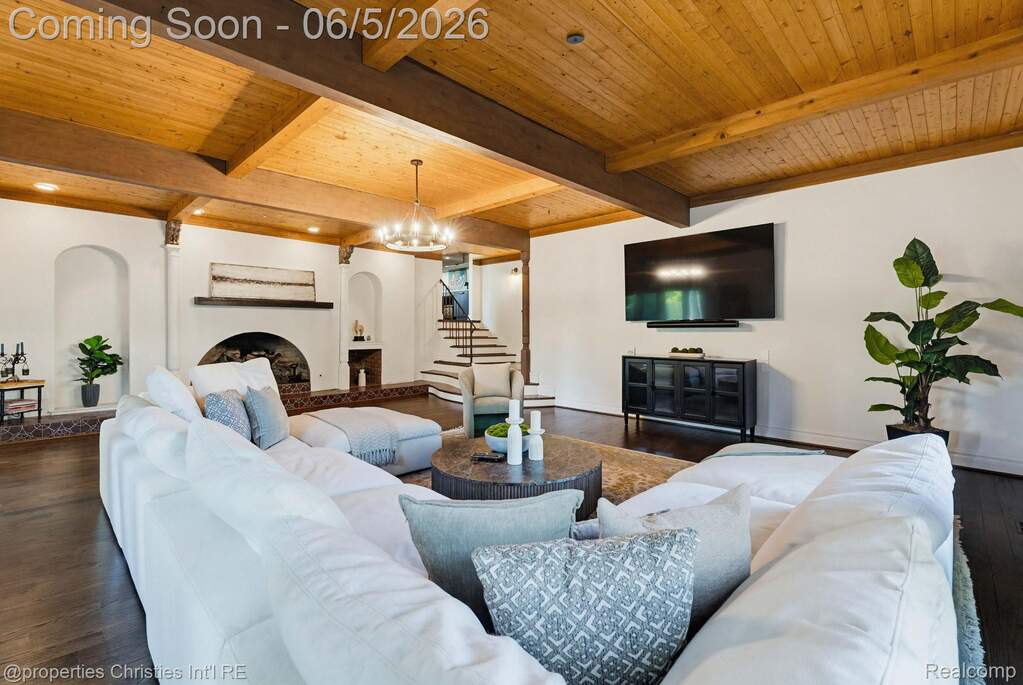 4 Bedroom Single Family Home/House's Image 31