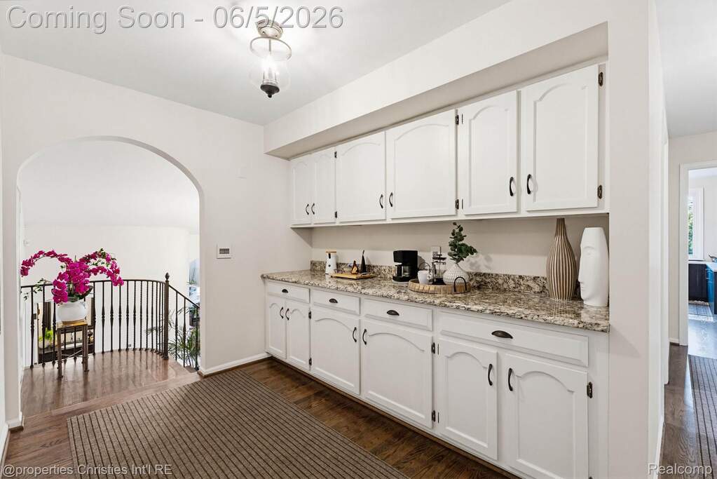 4 Bedroom Single Family Home/House's Image 32