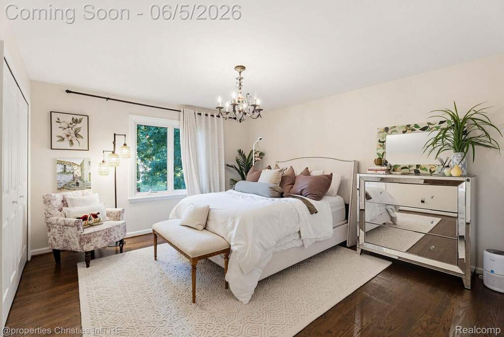 4 Bedroom Single Family Home/House's Image 33
