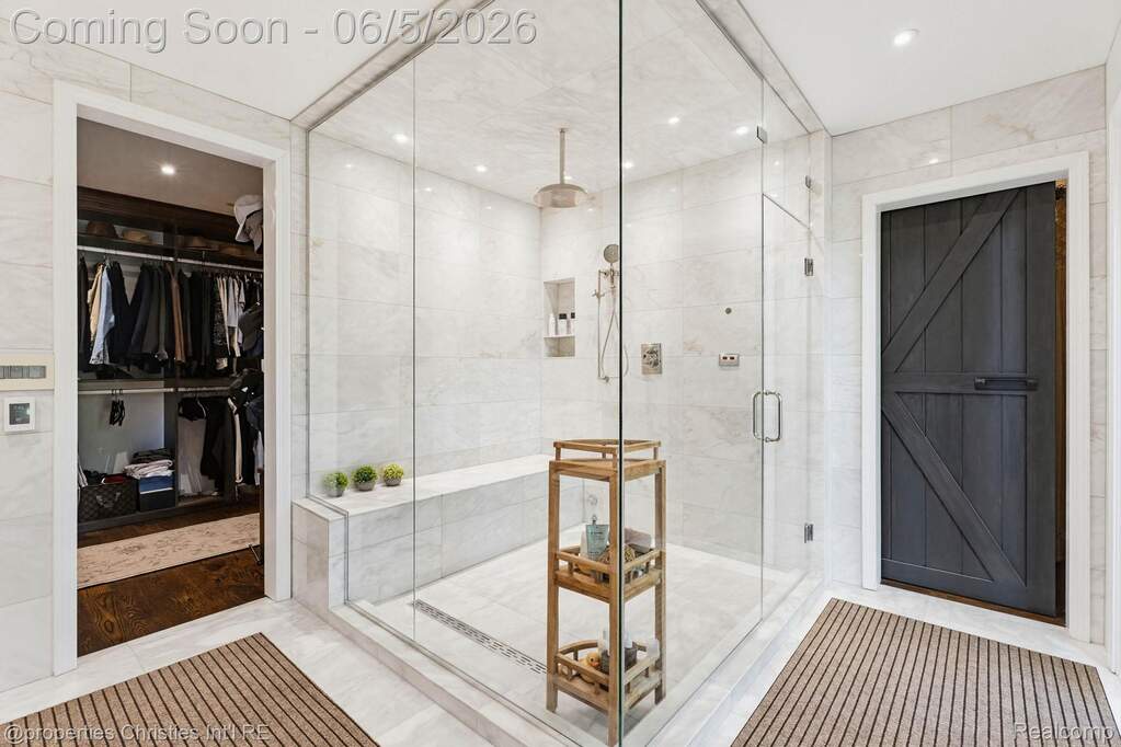 4 Bedroom Single Family Home/House's Image 46