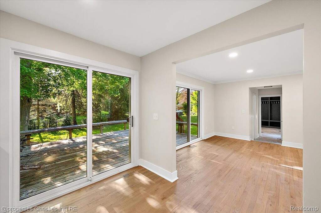 4 Bedroom Single Family Home/House's Image 16