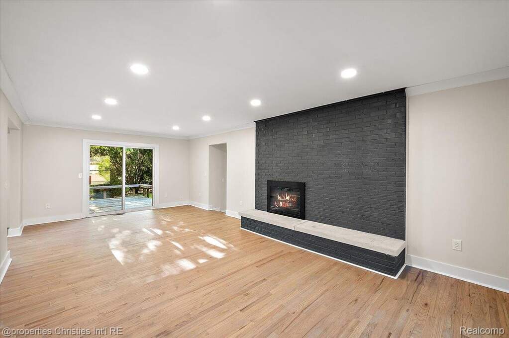 4 Bedroom Single Family Home/House's Image 20