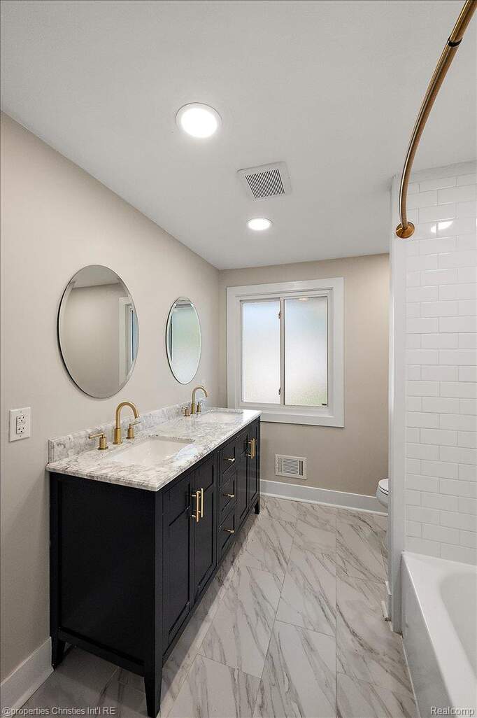 4 Bedroom Single Family Home/House's Image 48