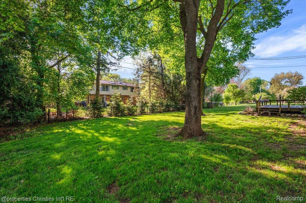 4 Bedroom Single Family Home/House's Image 52