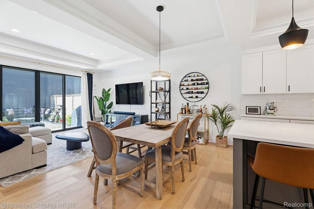 3 Bedroom Villa/Townhouse's Image 10