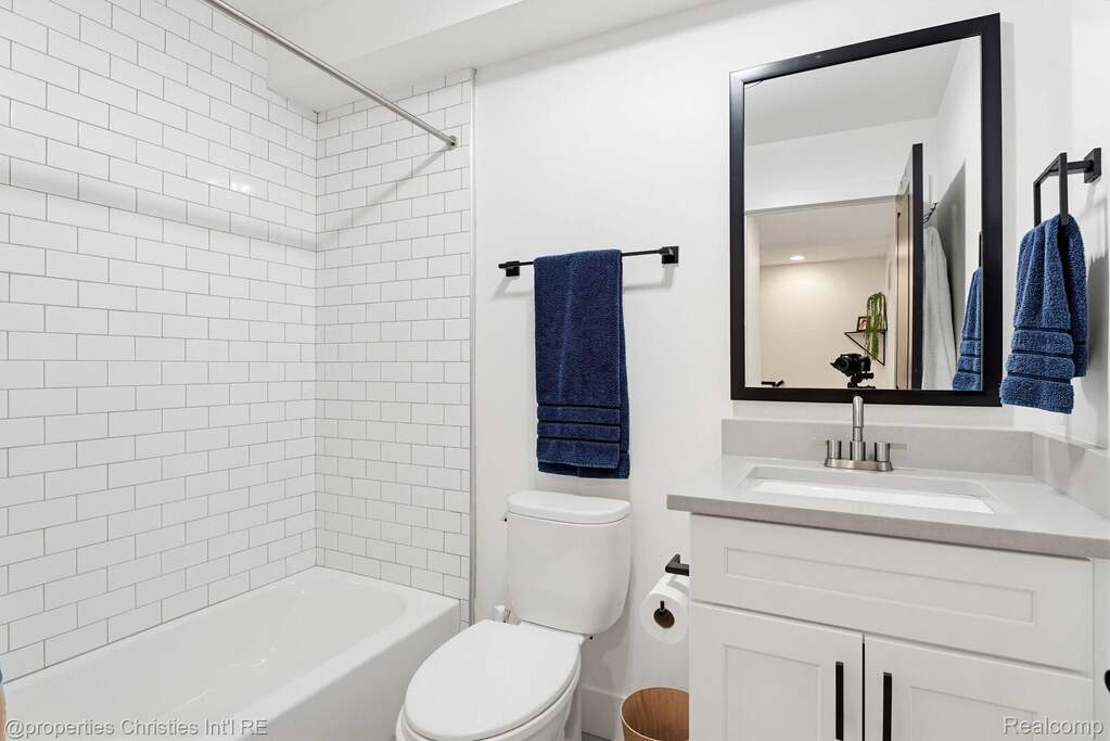 3 Bedroom Villa/Townhouse's Image 22