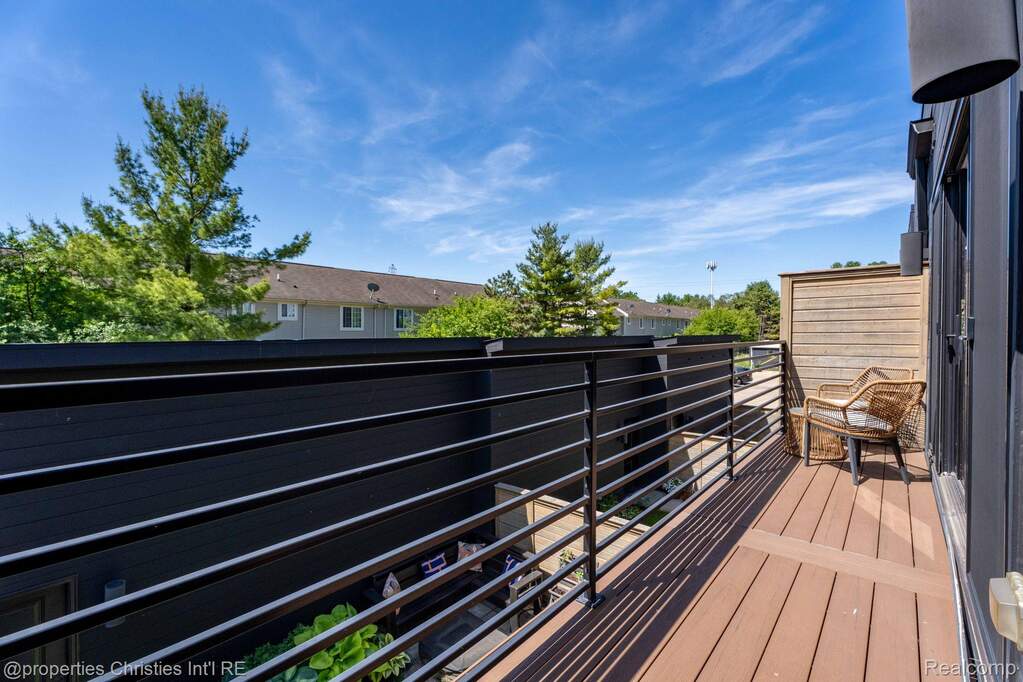 3 Bedroom Villa/Townhouse's Image 28