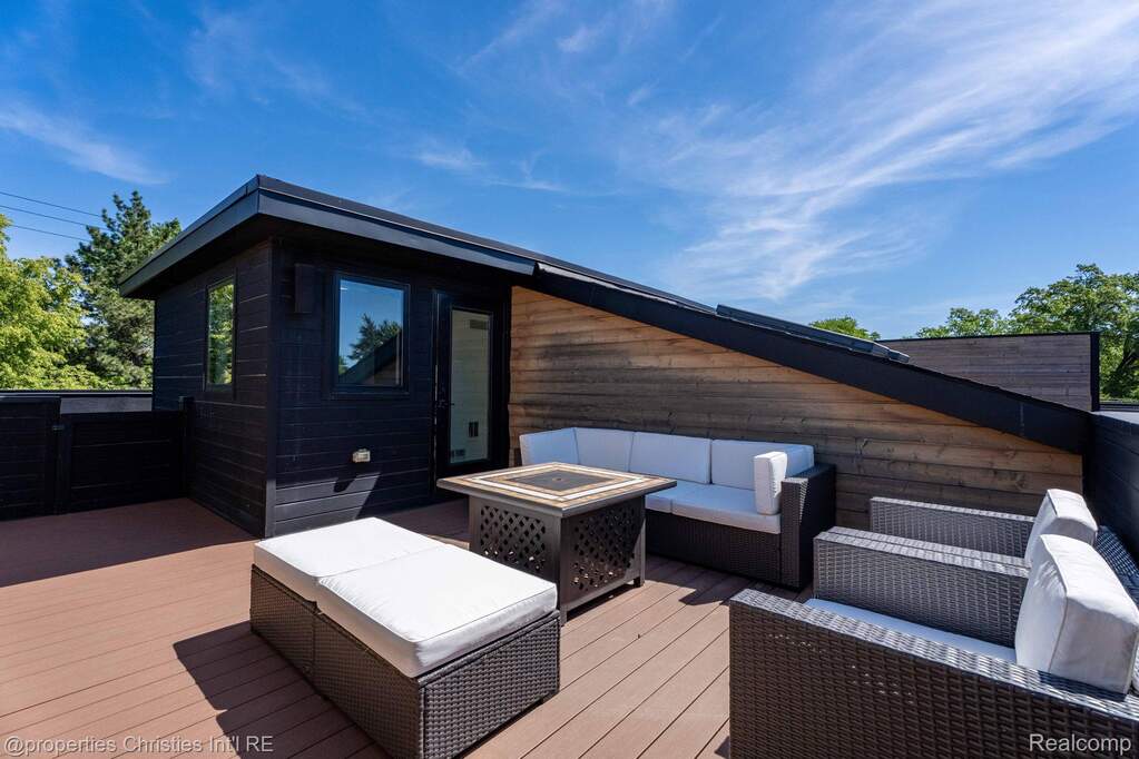 3 Bedroom Villa/Townhouse's Image 33