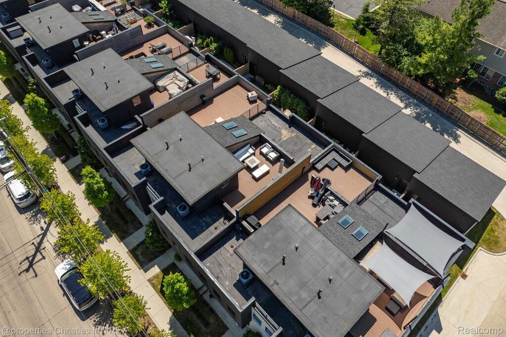 3 Bedroom Villa/Townhouse's Image 37