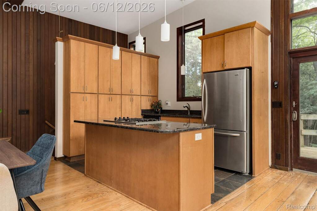6 Bedroom Single Family Home/House's Image 42