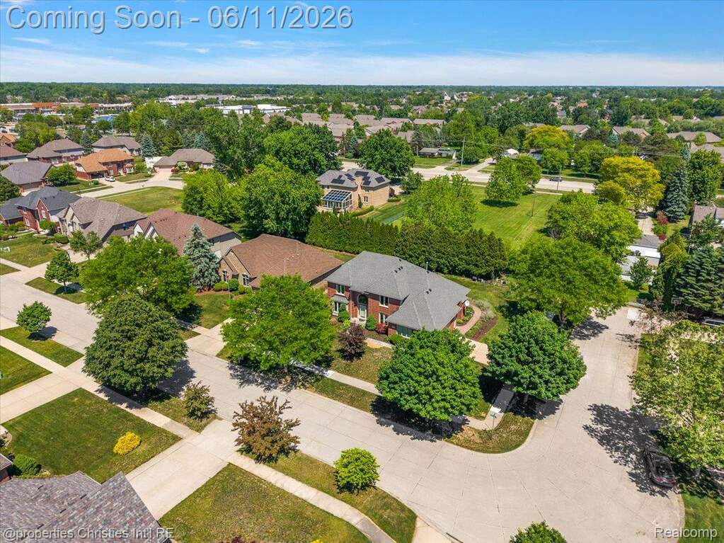4 Bedroom Single Family Home/House's Image 10