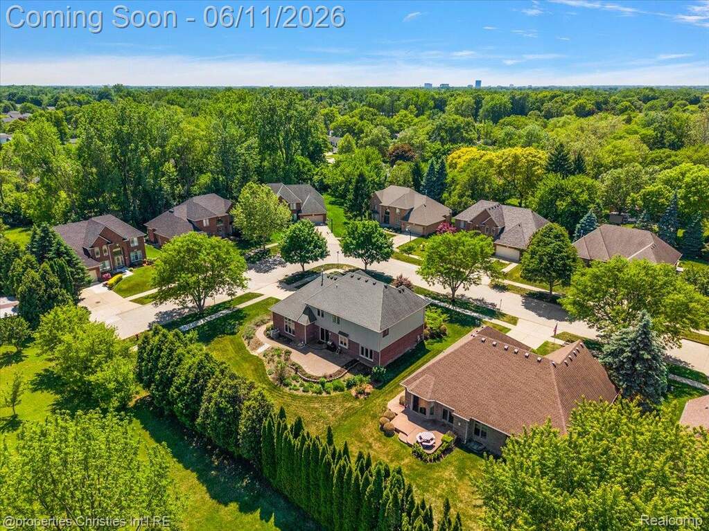 4 Bedroom Single Family Home/House's Image 13