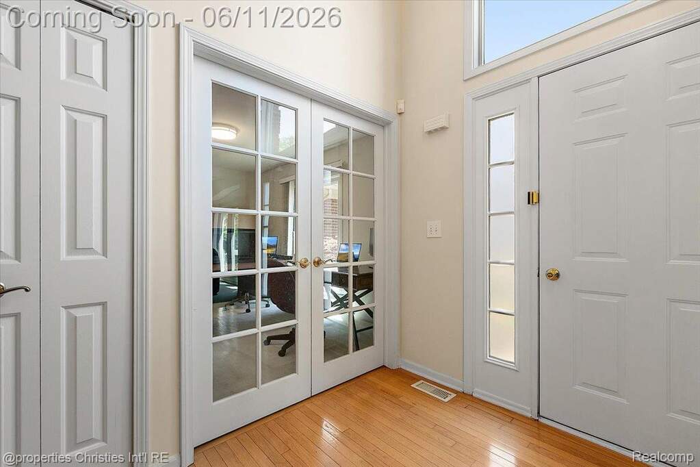 4 Bedroom Single Family Home/House's Image 17
