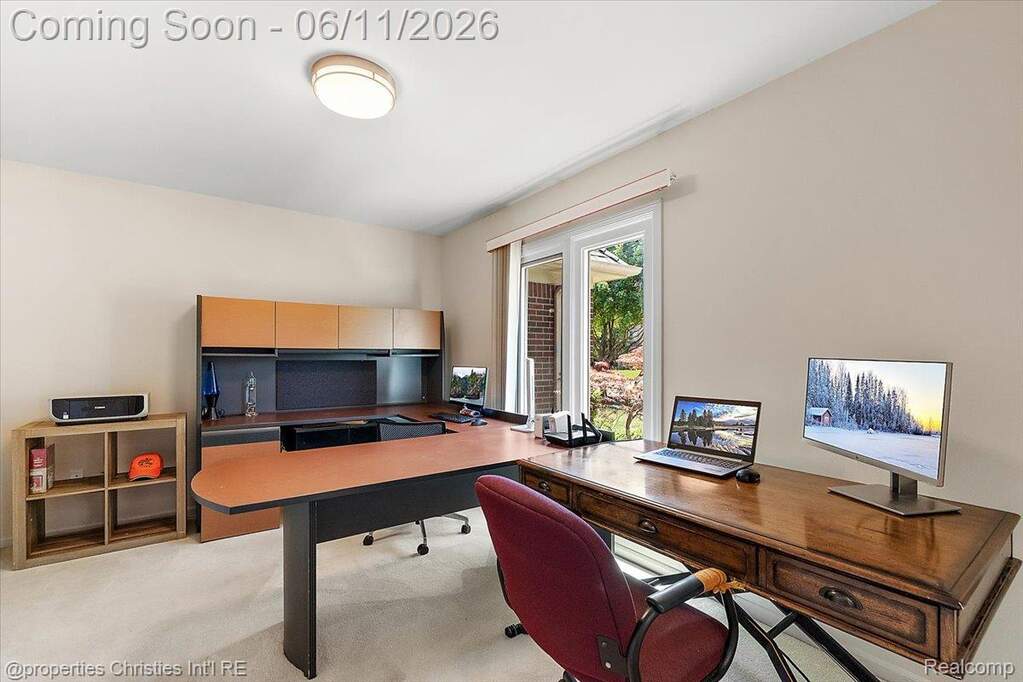 4 Bedroom Single Family Home/House's Image 18