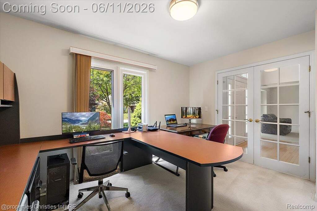 4 Bedroom Single Family Home/House's Image 19