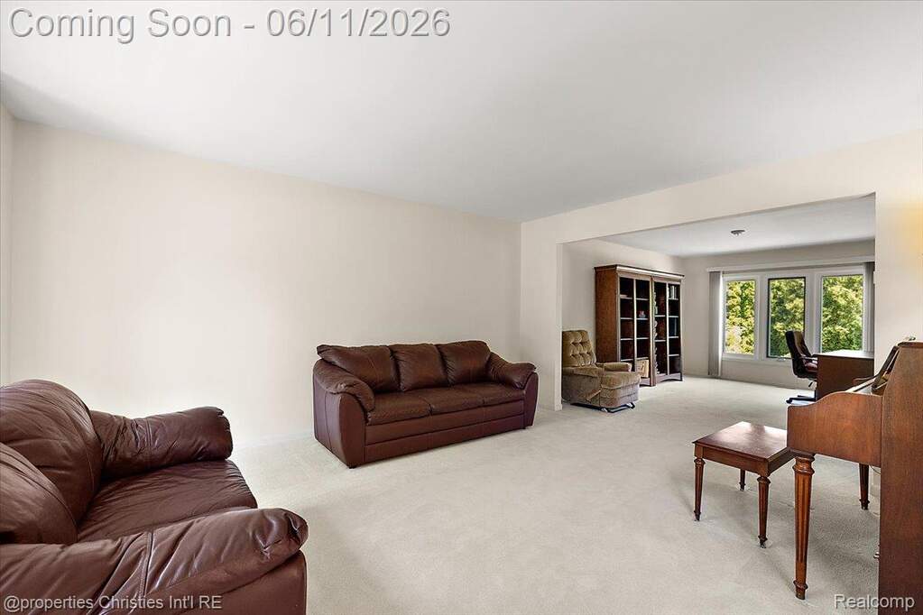 4 Bedroom Single Family Home/House's Image 21