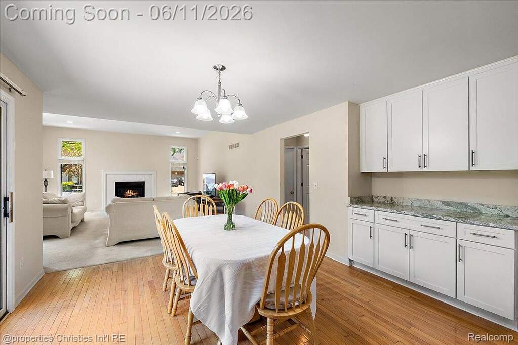 4 Bedroom Single Family Home/House's Image 32