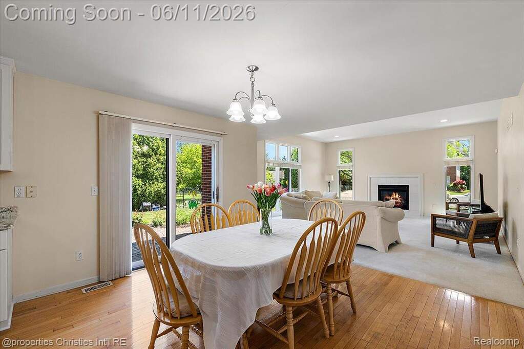4 Bedroom Single Family Home/House's Image 33