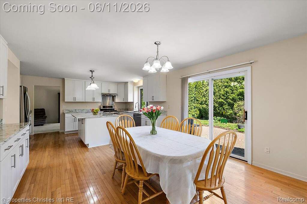 4 Bedroom Single Family Home/House's Image 34