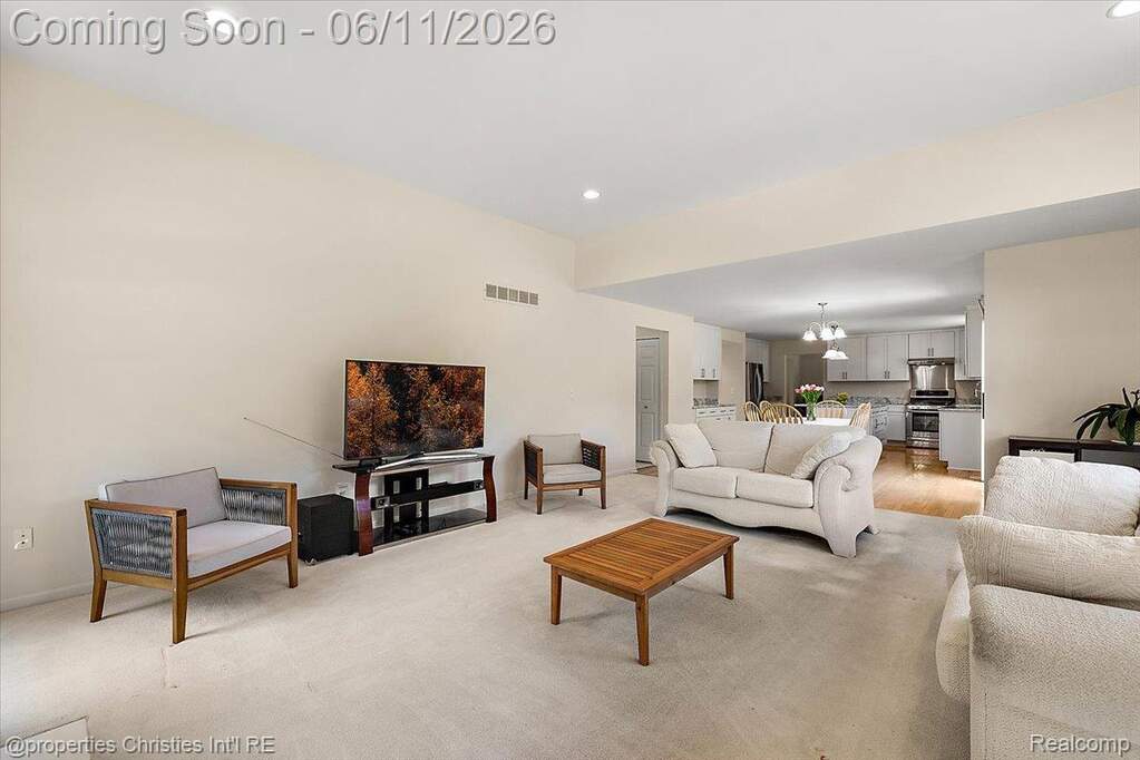 4 Bedroom Single Family Home/House's Image 37