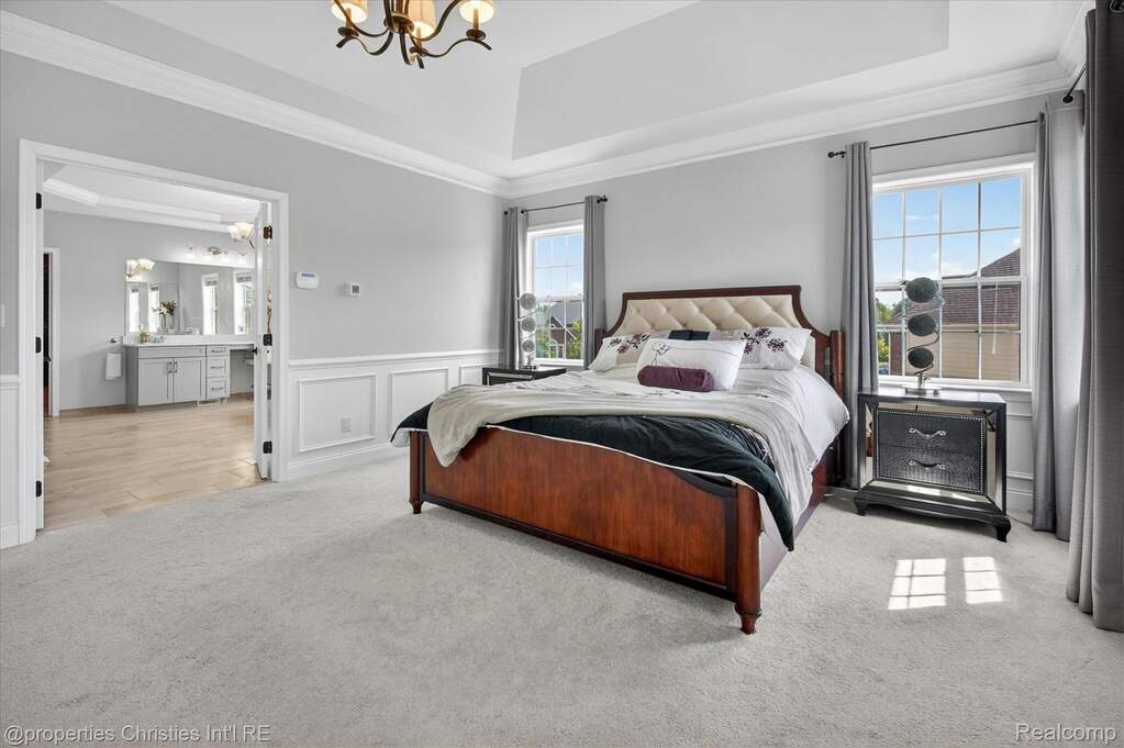 5 Bedroom Single Family Home/House's Image 30