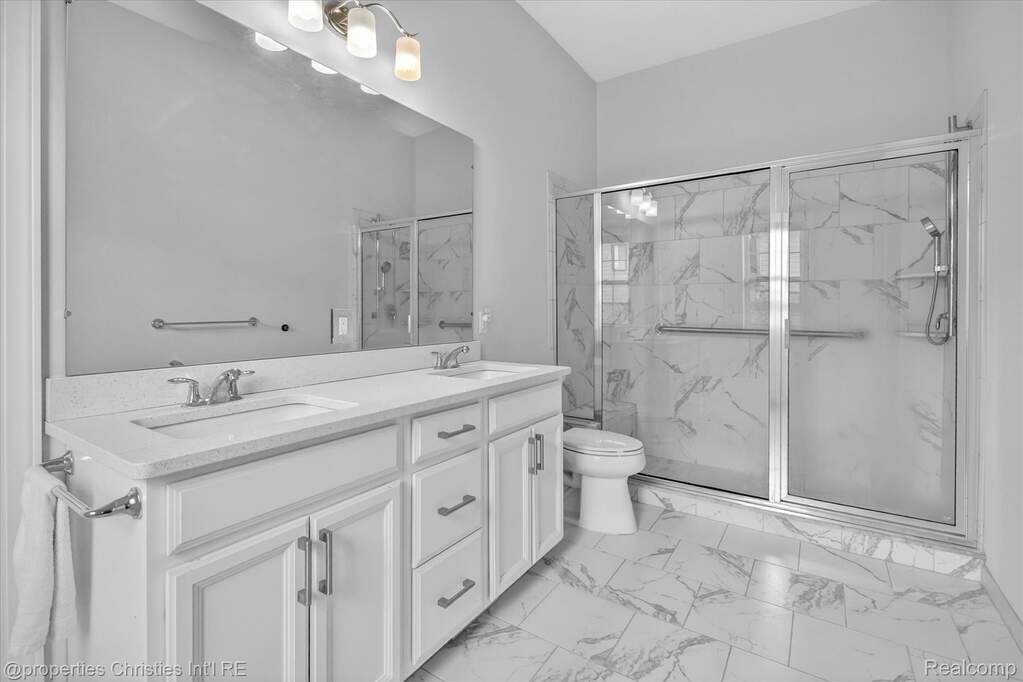 5 Bedroom Single Family Home/House's Image 57