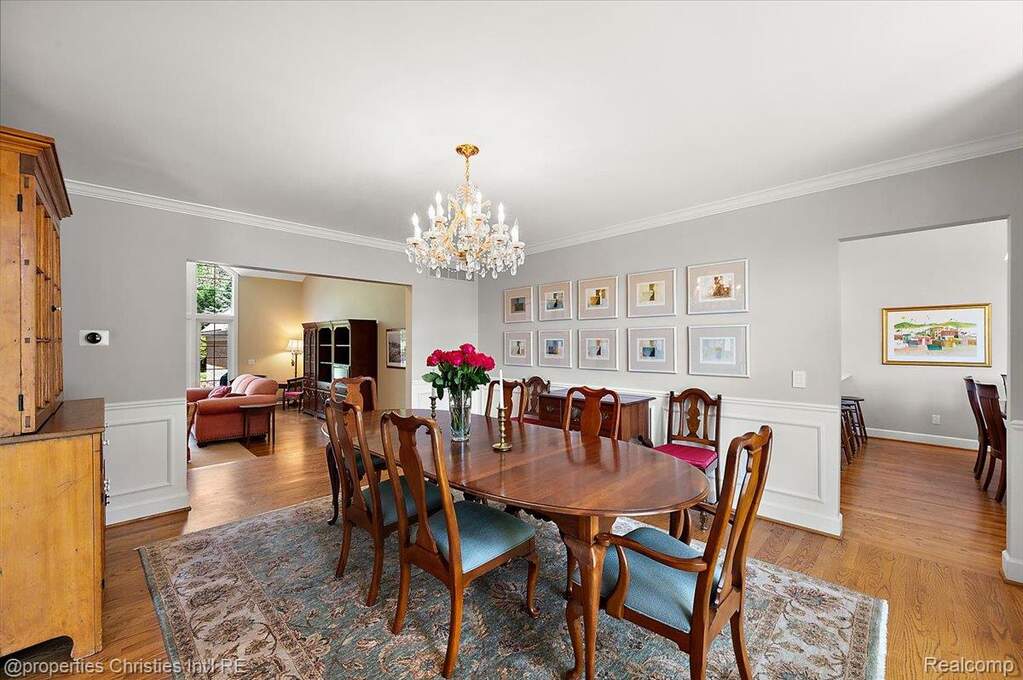 4 Bedroom Single Family Home/House's Image 16