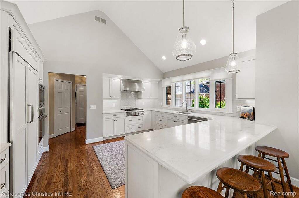 4 Bedroom Single Family Home/House's Image 19