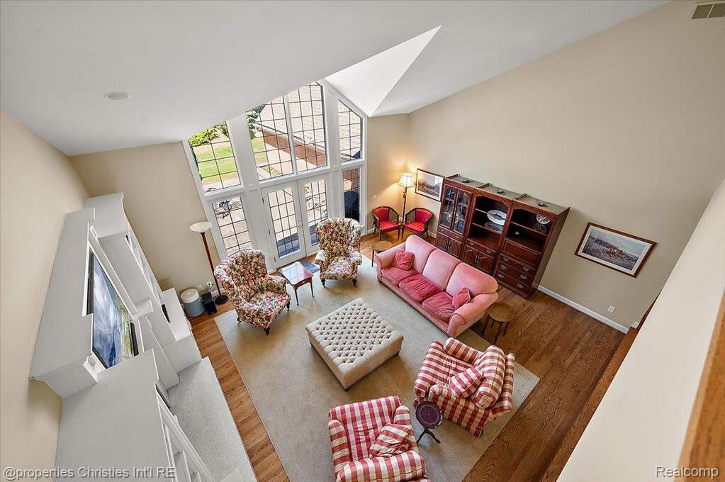 4 Bedroom Single Family Home/House's Image 39