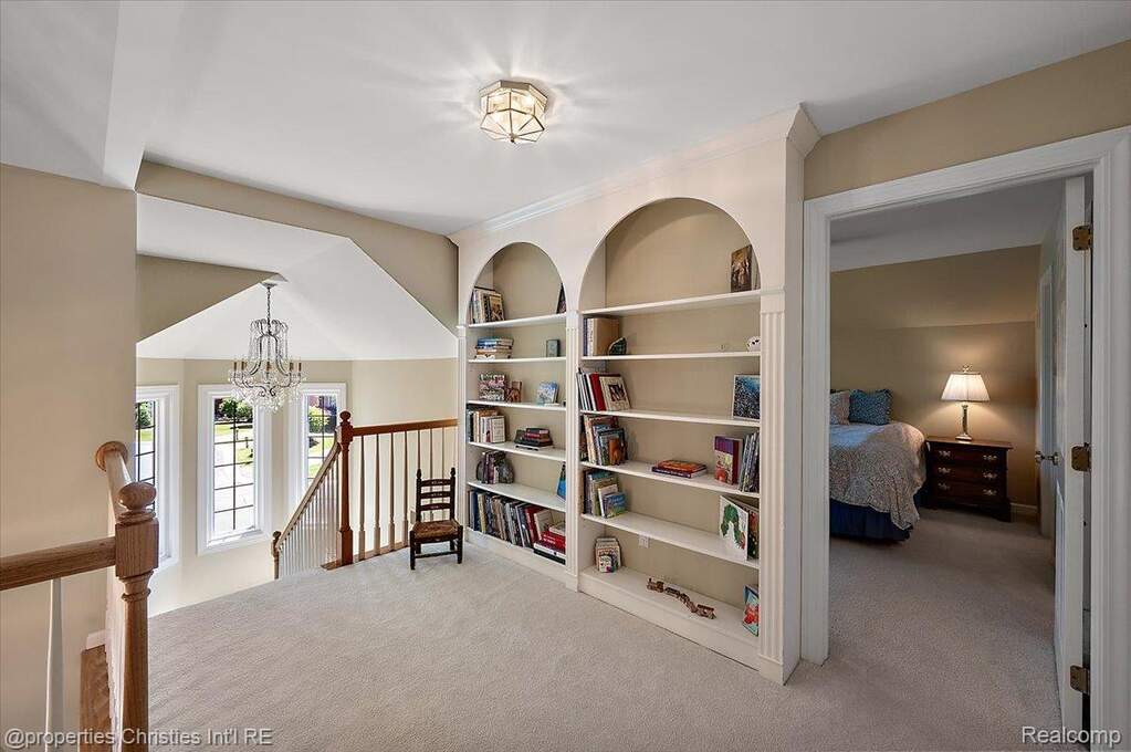 4 Bedroom Single Family Home/House's Image 40