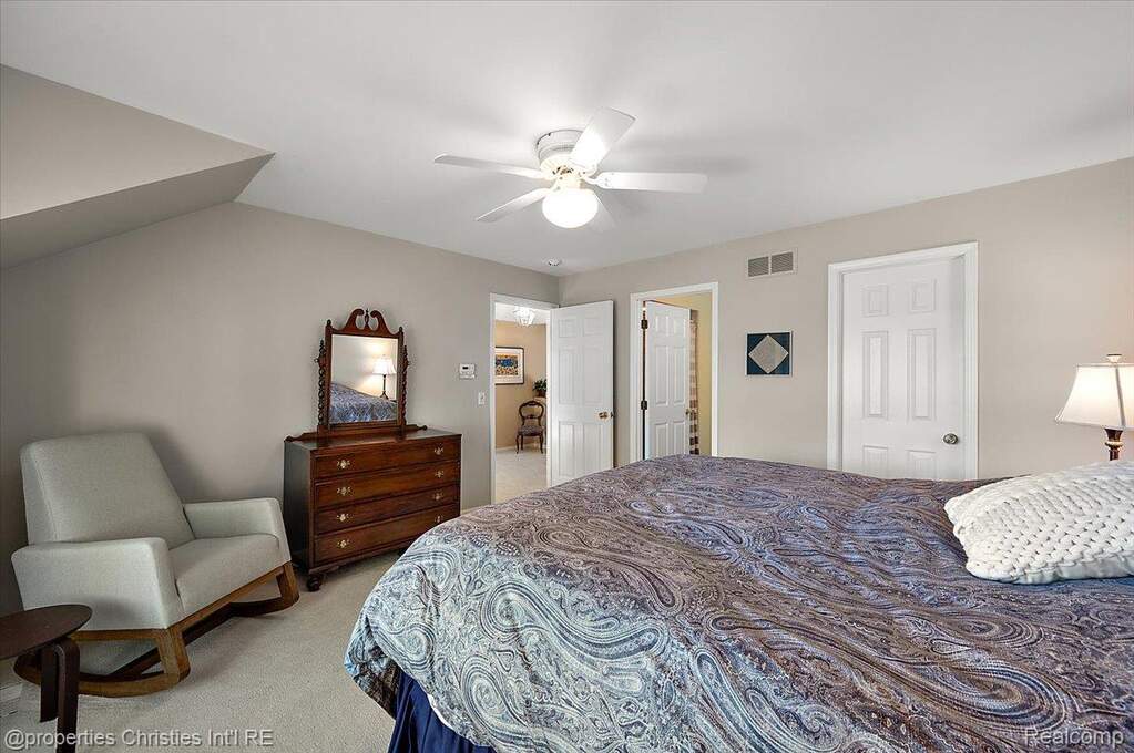 4 Bedroom Single Family Home/House's Image 49